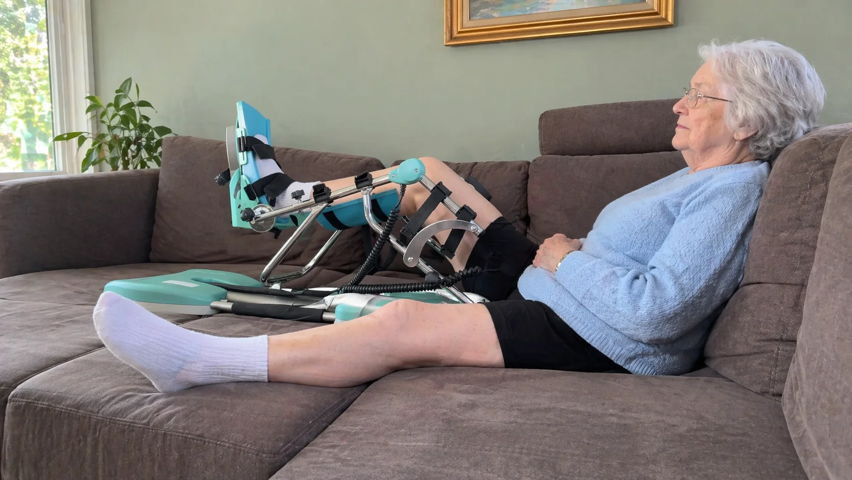 Kinetec CPM machine in extensiestand — knie strekken na knieprothese